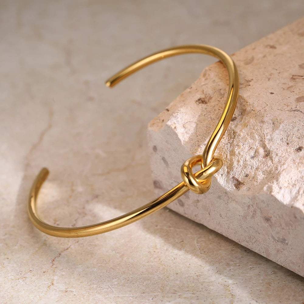 Stainless steel double knotted bracelet
