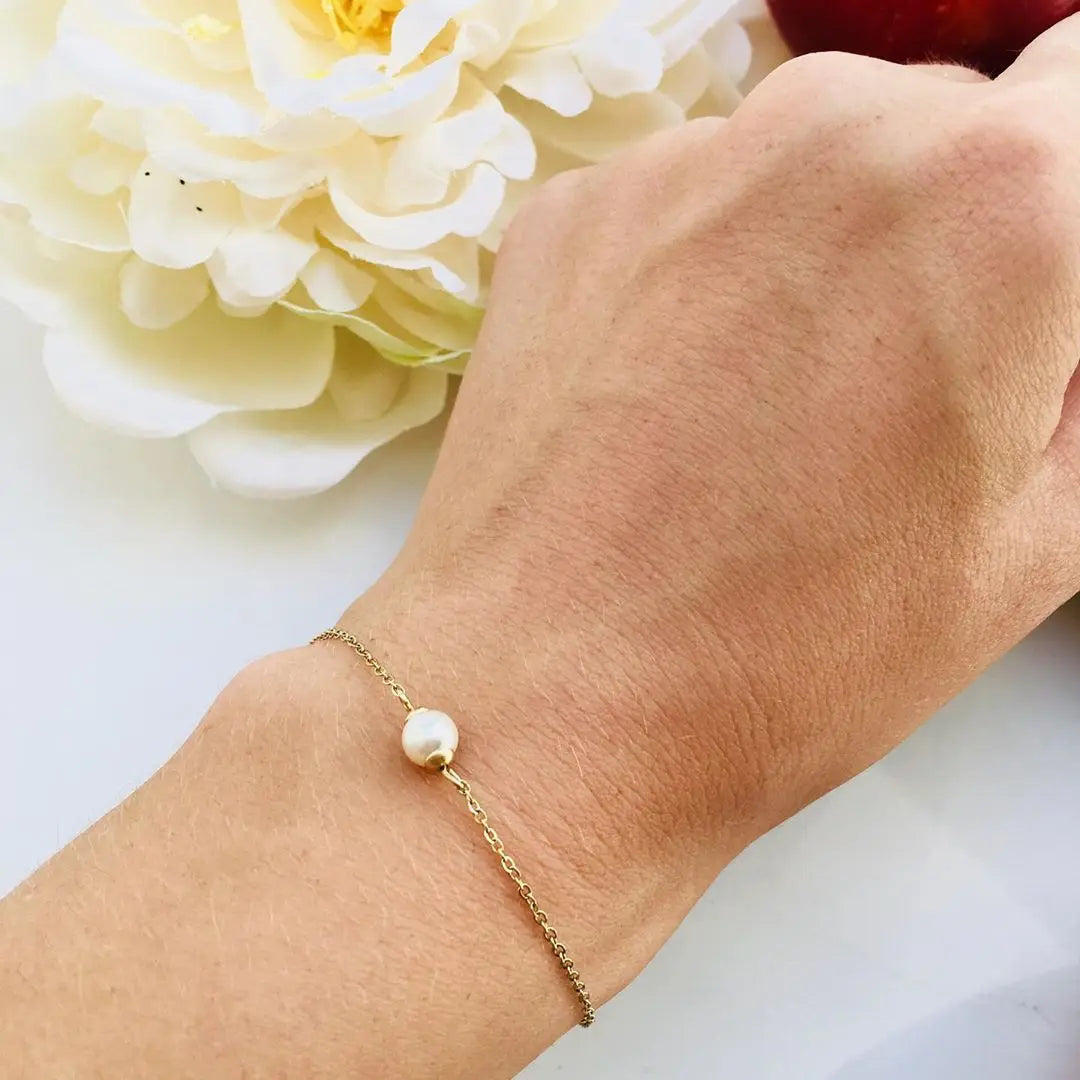 Sea Shell Pearl Ultra Thin Bracelet for Woman