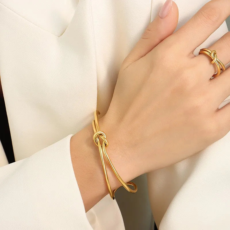 Stainless steel double knotted bracelet